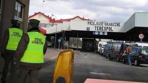 Granica z Białorusią częściowo otwarta. W Koroszczynie 8-kilometrowy korek