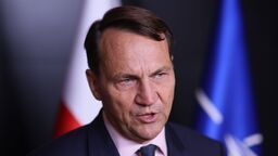 Sikorski: potrzebujemy więcej obrony powietrznej i presji na agresora