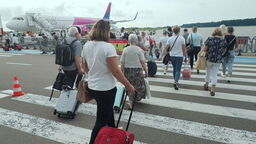 Rosyjskie drony nad Polską. Wstrzymane loty na czterech lotniskach 