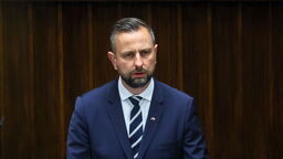 Wicepremier, minister obrony narodowej Władysław Kosiniak-Kamysz przemawiał podczas posiedzenia Sejmu w Warszawie, 11 bm. Szef MON przedstawił informację nt. naruszenia przez rosyjskie bezzałogowce przestrzeni powietrznej terytorium RP