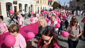 Na różowo przeciw rakowi. Przez centrum miasta przejdzie Marsz Różowej Wstążki