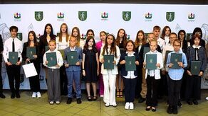 Wręczenie stypendiów odbyło się w sali konferencyjnej Urzędu Miejskiego we Włodawie