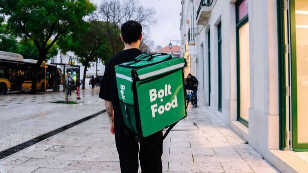 Jedzenie na dowóz coraz prostsze i wygodniejsze