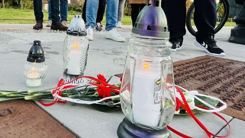 Zwieńczeniem marszu będzie zapalenie zniczy na peronie stacji Zamość Starówka. Stąd wywożono zamojskich Żydów do niemieckich obozów zagłady