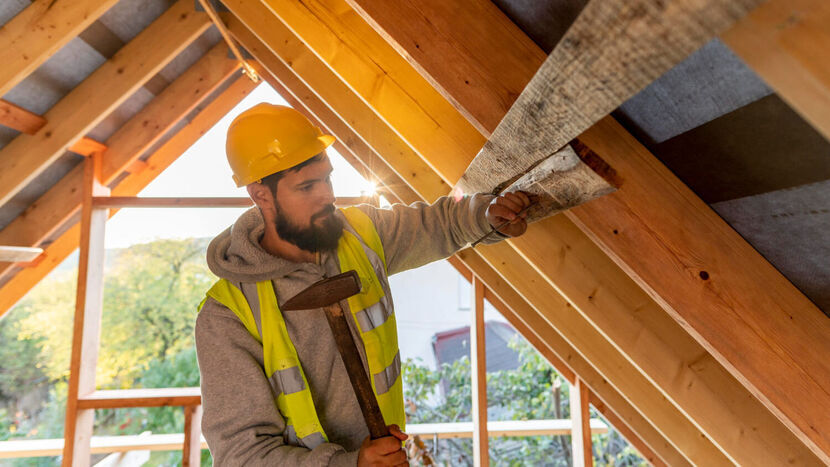 Ocieplenie poddasza – jak zrobić to prawidłowo? Sprawdź, o czym warto wiedzieć!