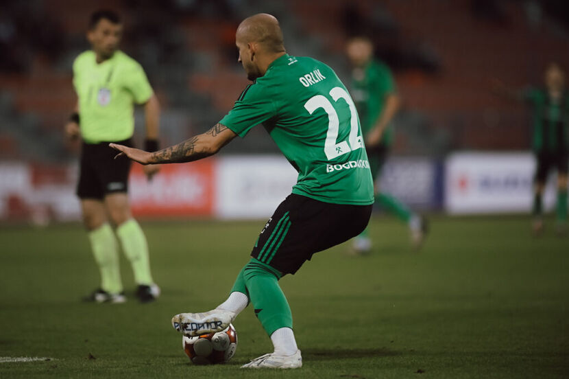 Kamil Orlik w niedzielnym meczu z Miedzią Legnica zdobył gola i zaliczył asystę
