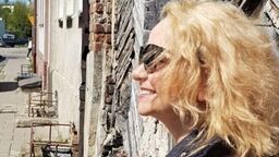 Magdalena Bożko-Miedzwiecka– dziennikarka, rzeczniczka prasowa. Publikowała w Dzienniku Wschodnim, Newsweeku, Newsweeku Historii, Rzeczpospolitej, Twórczości, Akcencie, Karcie. Laureatka dziennikarskich nagród, m.in. Ostrego Pióra Business Centre Club, nagród w konkursie prasowym Mediów Regionalnych im. Jana Stepka za reportaże historyczne i społeczne, nagród SalusPublica Głównego Inspektora Pracy, nagrody im. Bolesława Prusa Związku Literackich Polskich.