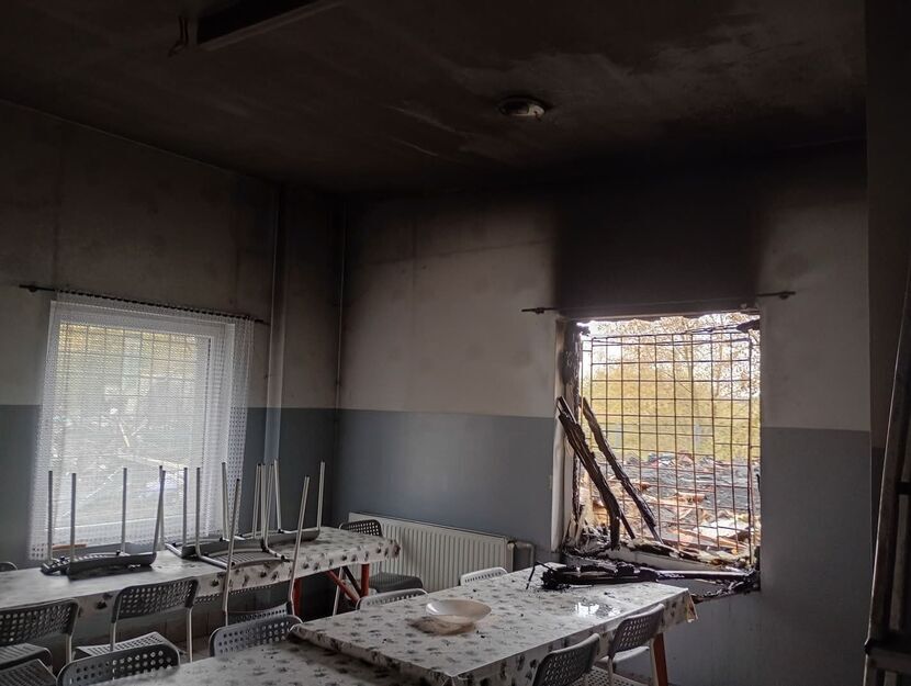 Pożar strawił budynek gospodarczy, a także zniszczył kuchnię i stołówkę