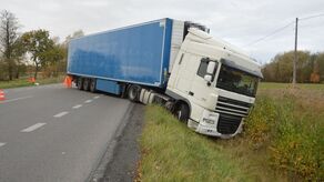 Niebezpieczny kurs do rowu. 2,5 promila i “bilet do domu”