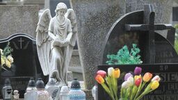 Za zamkniętymi drzwiami chłodni. Prawda o ostatnim pożegnaniu 