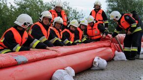 Wśród zamawianego sprzętu dla magazynu obrony cywillnej znalazły się m.in. zapory przeciwpowodziowe