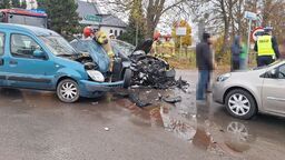 Stłuczka w Starym Pożogu. Oznakowanie skrzyżowania do poprawy?