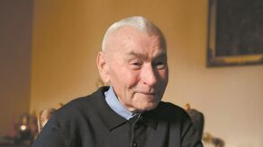 Ksiądz  Eugeniusz Kościółko urodził się 1 września 1939 r. w malowniczych Tyszowcach nad rzeką Huczwą na Zamojszczyźnie