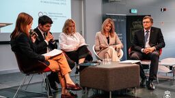 Celem Centrum Kompetencji Europejskich UMCS jest zbliżanie nauki do lokalnych społeczności oraz rozwijanie debaty o integracji europejskiej na poziomie regionalnym.