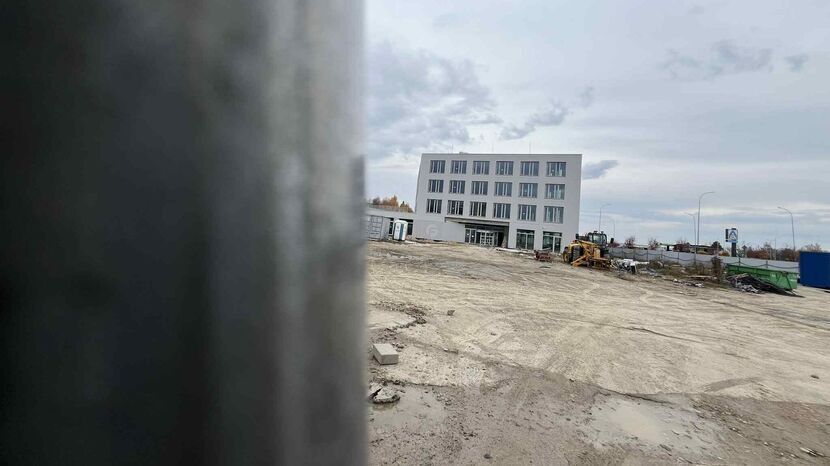 Państwowy biurowiec prawie gotowy. Poseł alarmuje: Budowa została wstrzymana