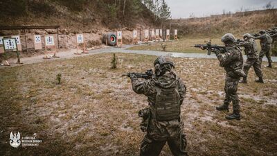 Strzelanie i szkolenie taktyczne. Terytorialsi z Kraśnika ćwiczyli umiejętności 