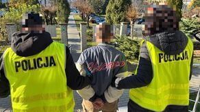 Gdy policjanci zatrzymywali 35-latka, mężczyzna był pijany