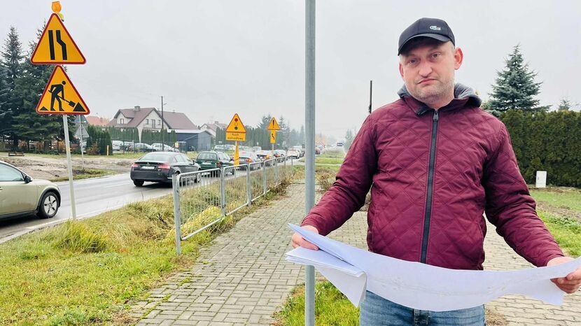 Łukasz Kowalski zapewnia, że przeciwko inwestycji nic nie ma i rozumie, że musi się ona wiązać z utrudnieniami, ale uważa, że drogowcy powinni bardziej angażować się w to, co mają do zrobienia