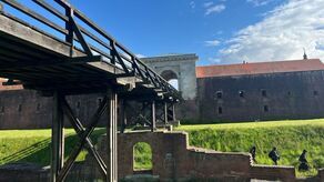 Most przy Nowej Bramie Lubelskiej jest wyłączony z użytkowania od kilku lat